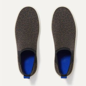 NIB never worn Rothy’s Chelsea Espresso slip on booties